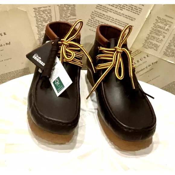 Urban Outfitters Clarks Wallabee Hiker Boot Burgundy Leather Unisex - Picture 4 of 9